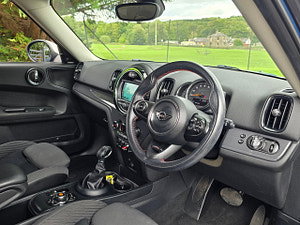MINI Countryman thumbnail