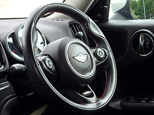 MINI Countryman thumbnail
