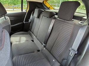 Peugeot 208 thumbnail
