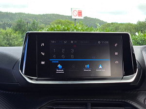 Peugeot 208 thumbnail