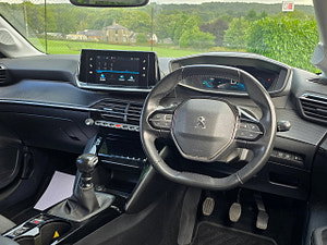 Peugeot 208 thumbnail