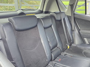 Toyota RAV4 thumbnail