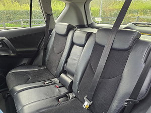 Toyota RAV4 thumbnail