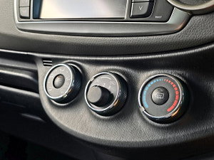 Toyota Yaris thumbnail