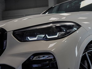 BMW X5 thumbnail