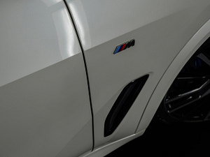 BMW X5 thumbnail