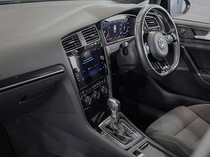 Volkswagen Golf thumbnail