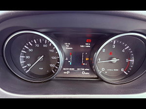 Land Rover Discovery Sport thumbnail