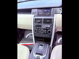Land Rover Discovery Sport thumbnail
