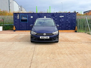 Volkswagen Golf SV thumbnail