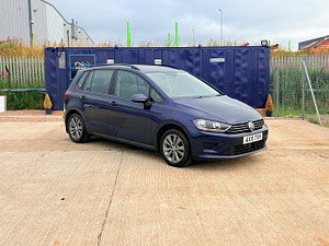 Volkswagen Golf SV thumbnail