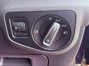 Volkswagen Golf SV thumbnail