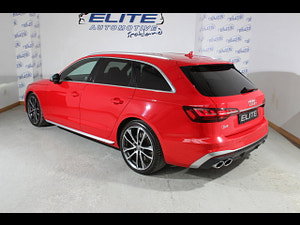 Audi S4 Avant thumbnail