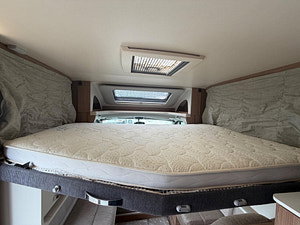 Swift Champagne 604 thumbnail