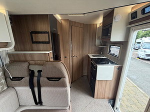 Swift Champagne 604 thumbnail