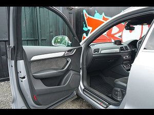 Audi Q3 thumbnail