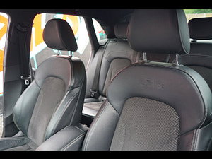 Audi Q3 thumbnail