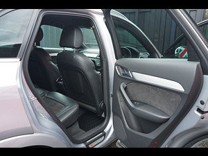 Audi Q3 thumbnail