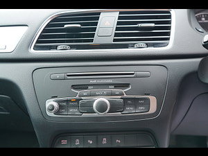 Audi Q3 thumbnail
