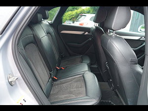 Audi Q3 thumbnail