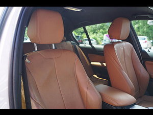BMW 1 Series thumbnail