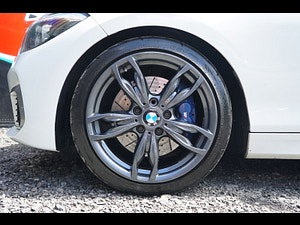 BMW 1 Series thumbnail