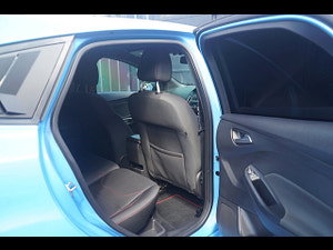 Ford Focus thumbnail
