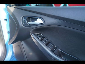 Ford Focus thumbnail