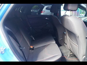 Ford Focus thumbnail