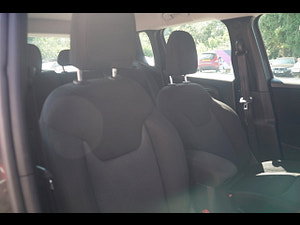 Jeep Renegade thumbnail