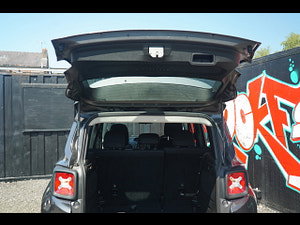 Jeep Renegade thumbnail