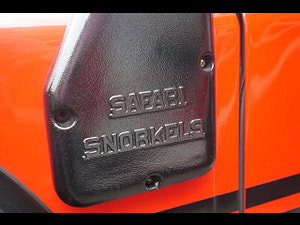 Land Rover Defender 90 thumbnail