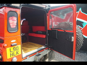 Land Rover Defender 90 thumbnail