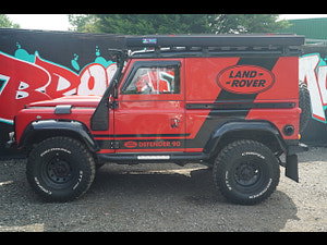 Land Rover Defender 90 thumbnail