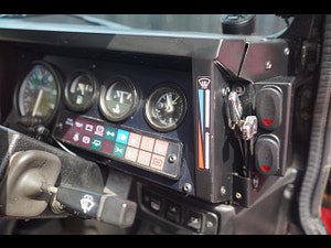 Land Rover Defender 90 thumbnail