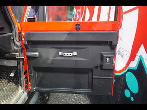 Land Rover Defender 90 thumbnail