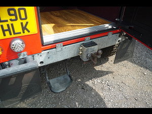 Land Rover Defender 90 thumbnail