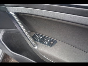 Volkswagen Golf thumbnail