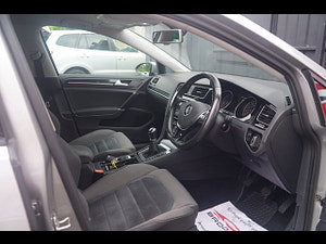 Volkswagen Golf thumbnail
