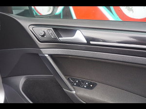 Volkswagen Golf thumbnail