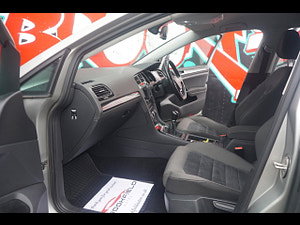 Volkswagen Golf thumbnail
