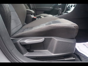 Volkswagen Golf thumbnail
