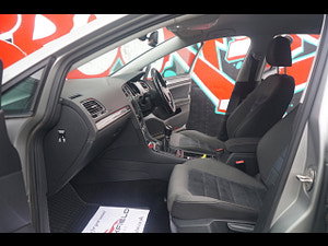 Volkswagen Golf thumbnail