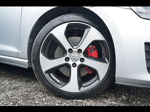 Volkswagen Golf thumbnail