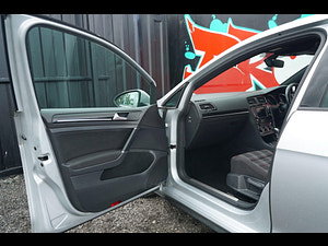 Volkswagen Golf thumbnail
