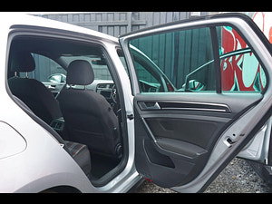 Volkswagen Golf thumbnail