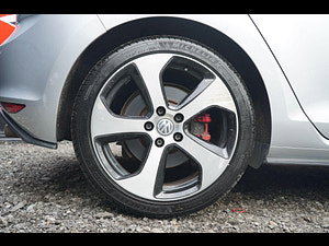 Volkswagen Golf thumbnail