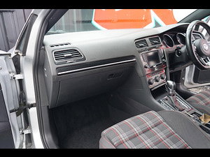 Volkswagen Golf thumbnail