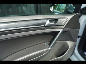 Volkswagen Golf thumbnail