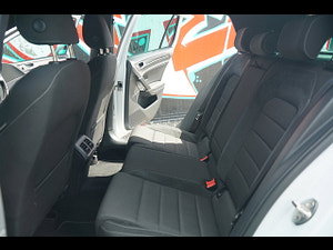 Volkswagen Golf thumbnail